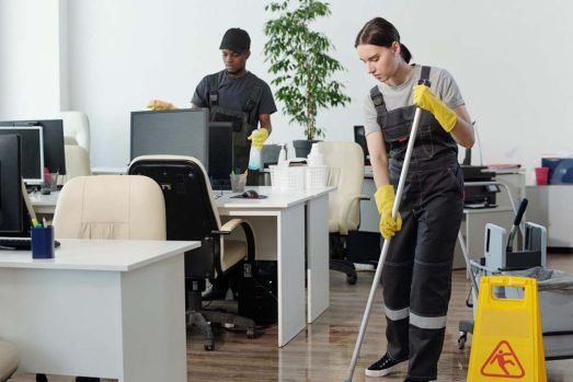 cleaning-contractors